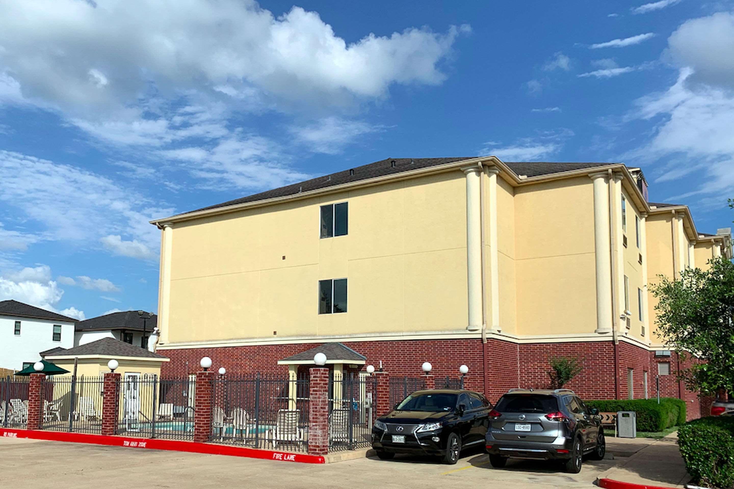 Comfort Suites Texas Ave College Station Exterior photo