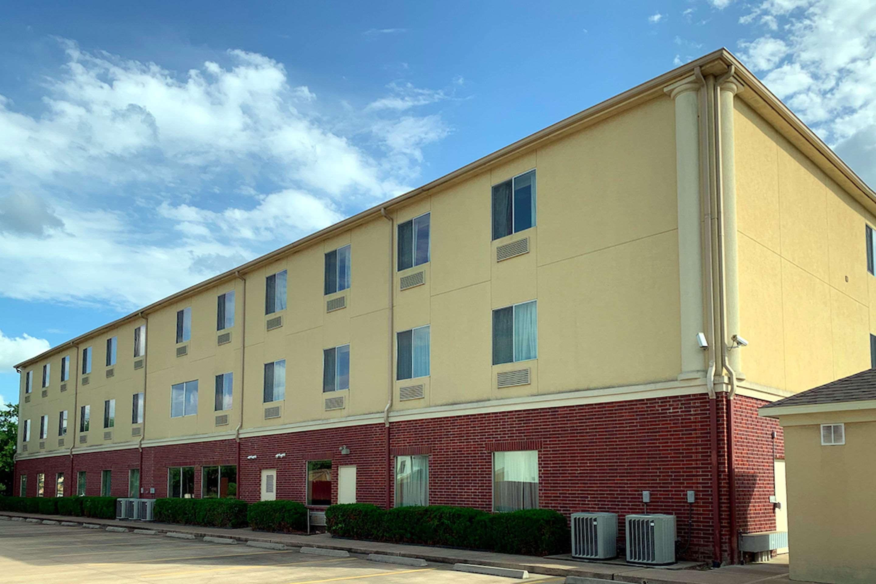 Comfort Suites Texas Ave College Station Exterior photo